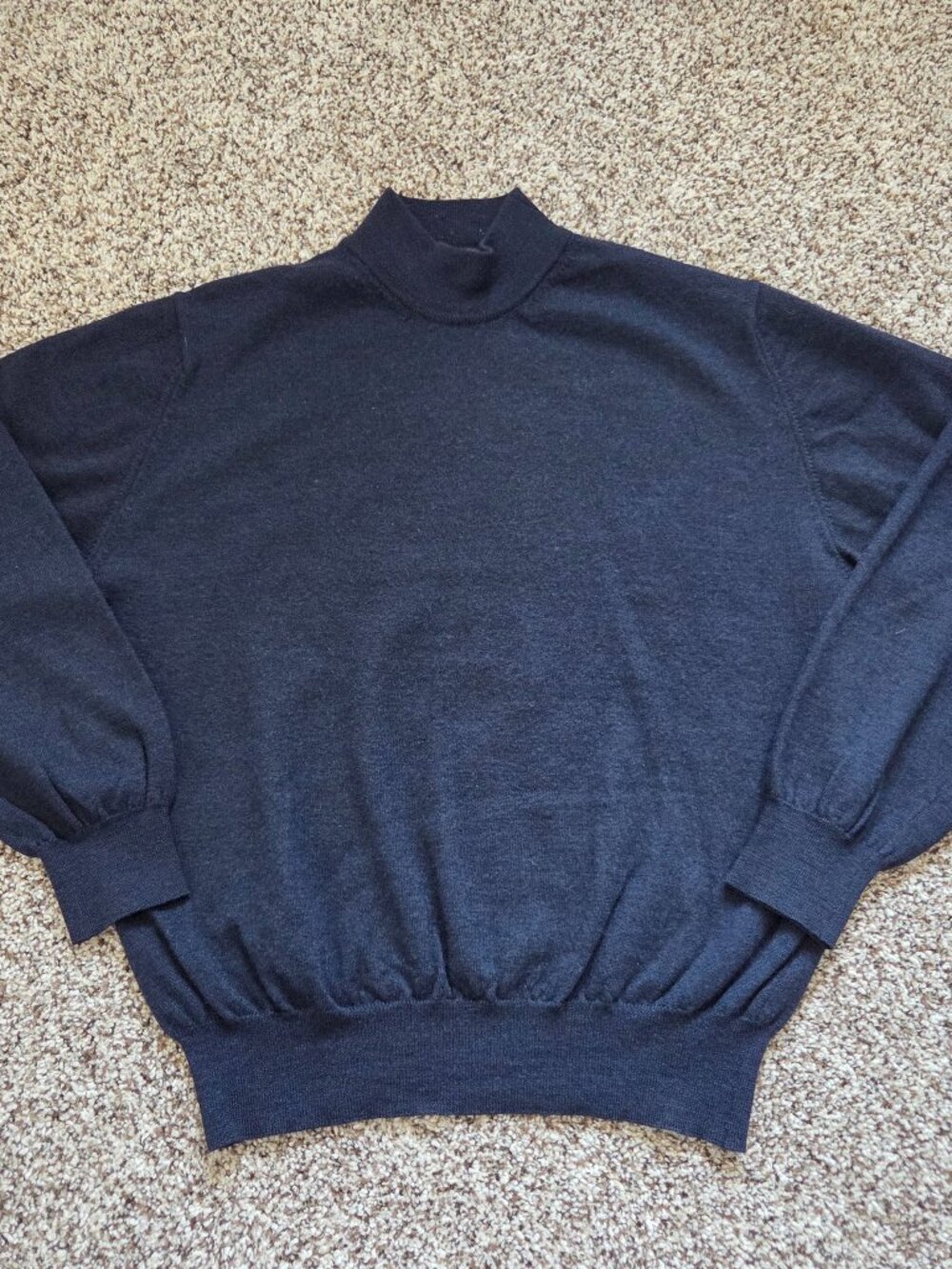 Kirkland Signature 100% Fine Merino Wool Sweater Mens Large Dark Blue Mock Neck